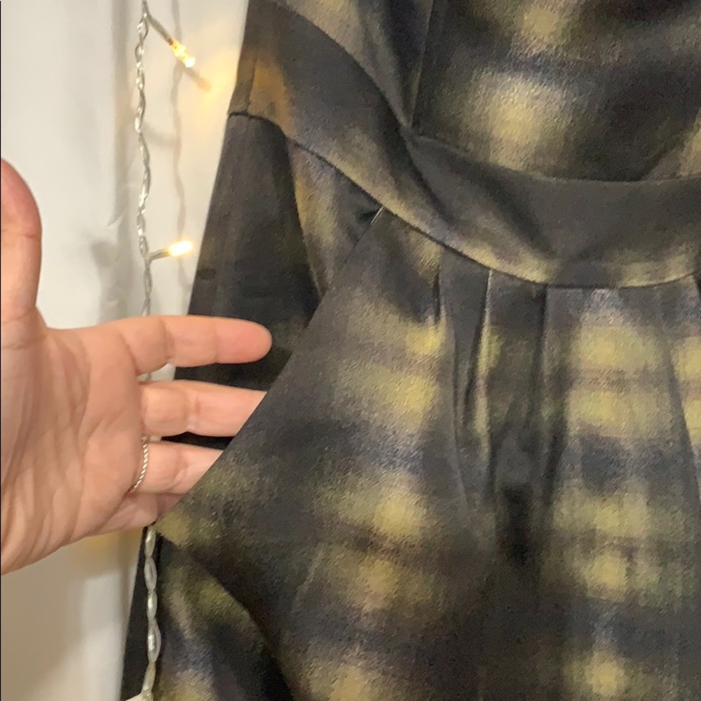 Strapless mini with pockets! - Picture 2 of 4